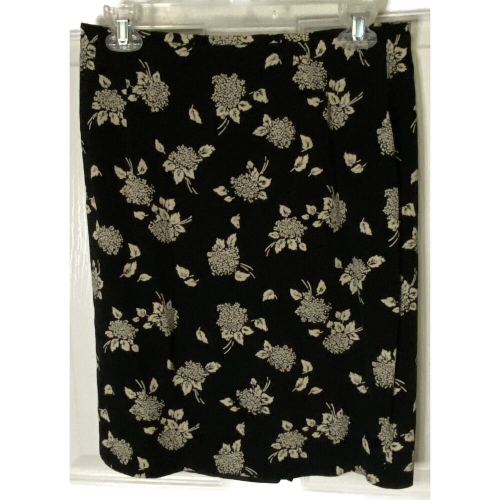 Liz Claiborne Size 12 P (Petite) Skirt‎ Black Floral Flower Design Boho Cottage